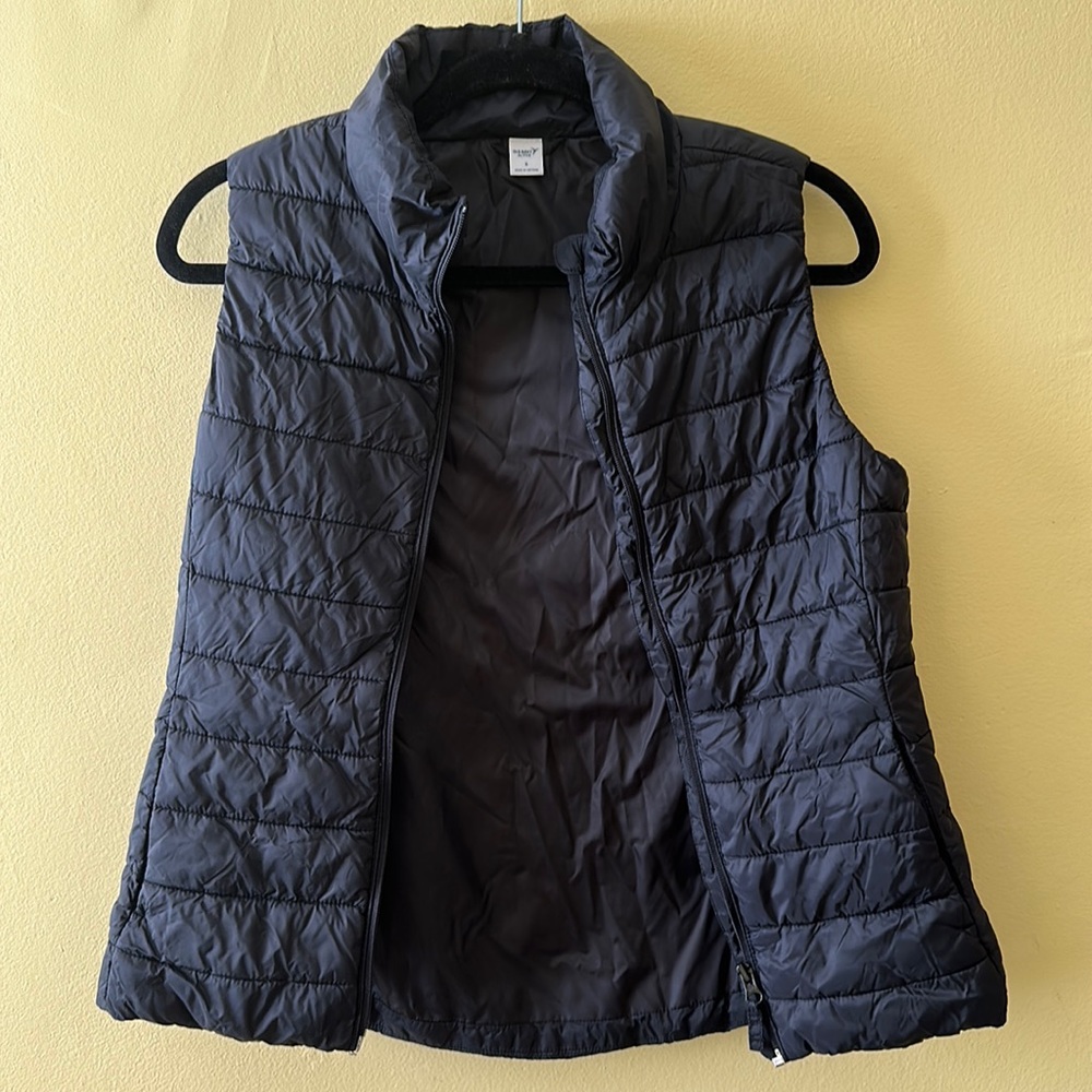 Black Old Navy vest